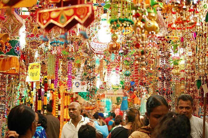 Private Old Delhi Walking And Tasting Guided Tour - Jama Masjid: 1656 Power, Big Crowds, and the Camera Fee