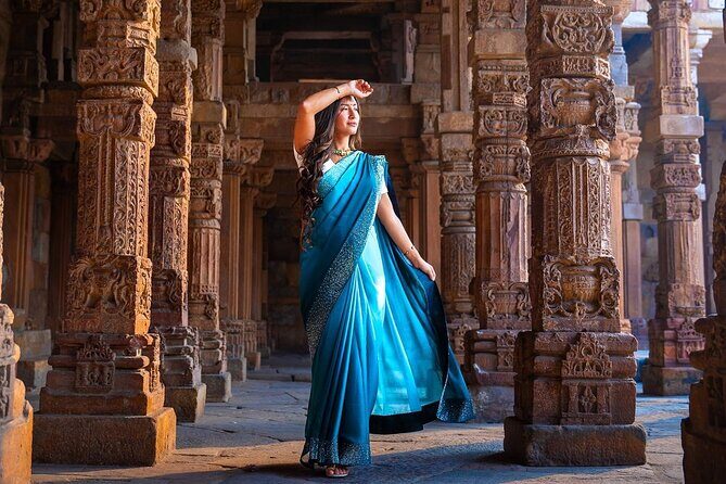 Private Photoshoot with a Local Photographer - Meeting at Qutub Minar: Where Your Session Starts Strong