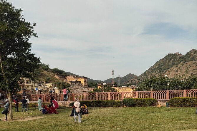 Private Same Day Jaipur Tour from Delhi by Car - Private Car Comfort, Pickup Flexibility, and the Safety Factor