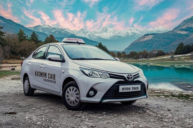 Private Sedan Cab to and from Srinagar Airport and Dal Lake - From Srinagar Airport to Dal Lake: what the pickup experience should feel like