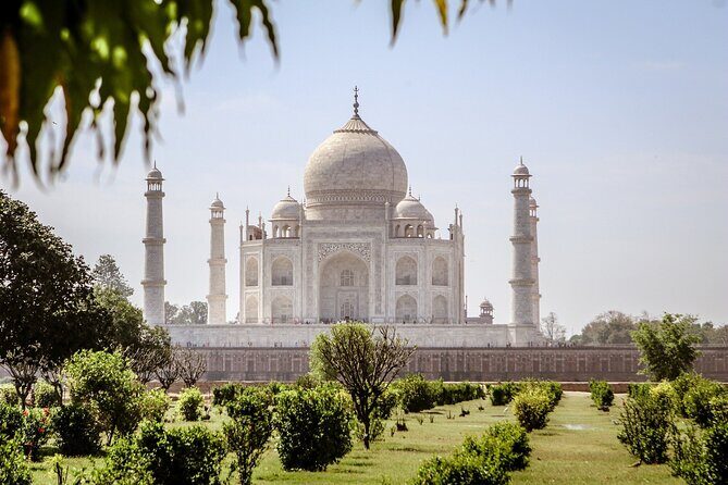 Private Skip the line Taj Mahal Sunrise Trip From Delhi By Car (All Inclusive) - Who should book this sunrise Agra trip