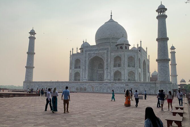 Private Sunrise Taj Mahal and Agra Fort Tour From Delhi To Agra- by AC Car - Stop 1: Taj Mahal at sunrise (your main event)