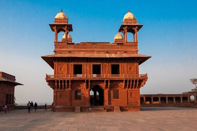 Private Sunrise Taj Mahal Tour from Delhi with Fatehpur Sikri - Weather, closures, and when sunrise becomes daytime