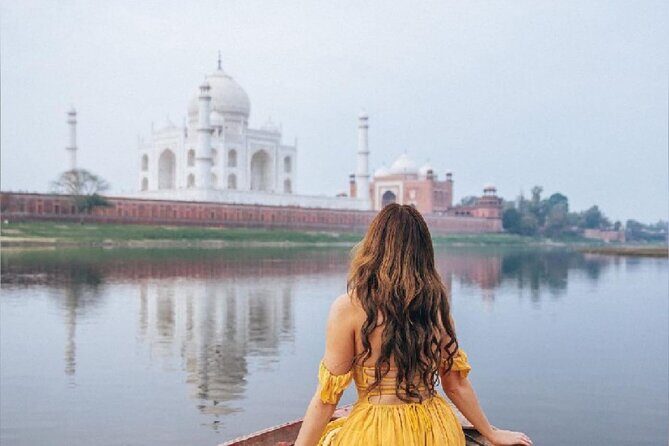 Private Sunrise Taj Mahal Tour from Delhi with Fatehpur Sikri - Agra Fort after breakfast: the power shift from marble to red sandstone