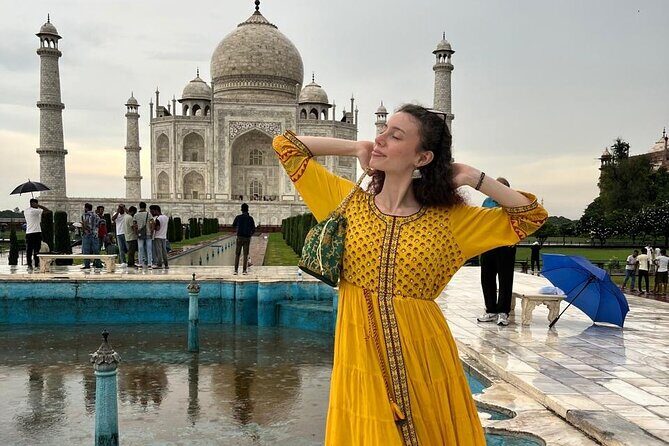 Private Taj Mahal and Agra Day Trip from Delhi by Car with Lunch - Driving from Delhi to Agra: Plan for the Long Clock