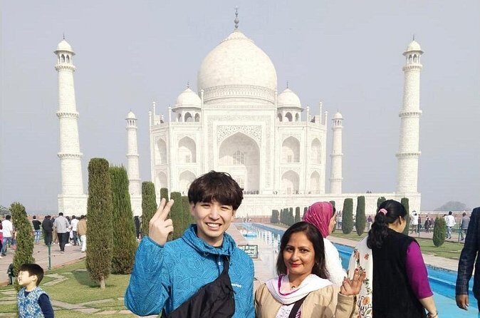 Private Taj Mahal and Agra Fort Tour from Agra City - Getting picked up and dropped off without turning your day into a puzzle