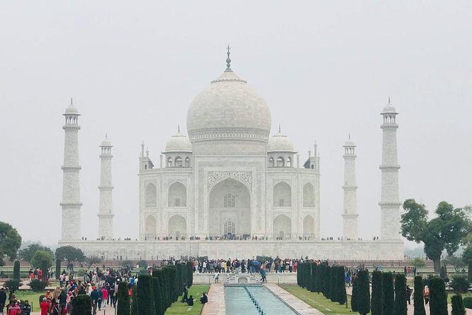 Private Taj mahal and Agra Tour from Delhi by Car - Lunch in Agra: choose your comfort level