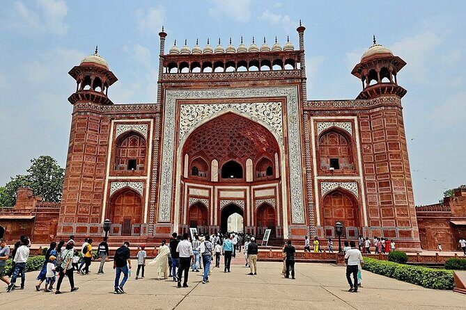 Private Taj Mahal and Fatehpur Sikri Day Trip from Jaipur - Jaipur to Agra in a Private AC Vehicle (240 km)