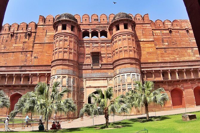 Private Taj Mahal and Fatehpur Sikri Tour From Delhi with Lunch - Fatehpur Sikri: the abandoned red-sandstone story