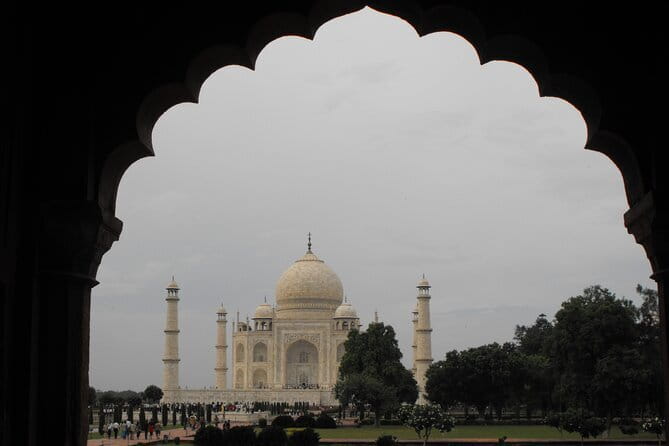Private Taj Mahal And Monuments Tour From Jaipur By Car - Key things you’ll notice on this tour