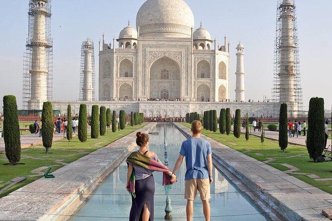Private Taj Mahal city tour - Bon Barbecue Lunch Stop: Buffet Time in the Middle of the Day