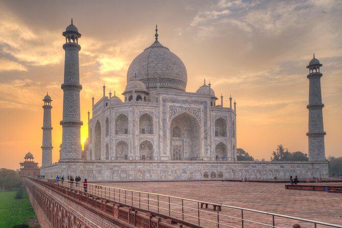 Private Taj Mahal Day Trip from Delhi Ending in Jaipur - 5:00 am pickup and the 6:00 am train: the “wake-up once” advantage