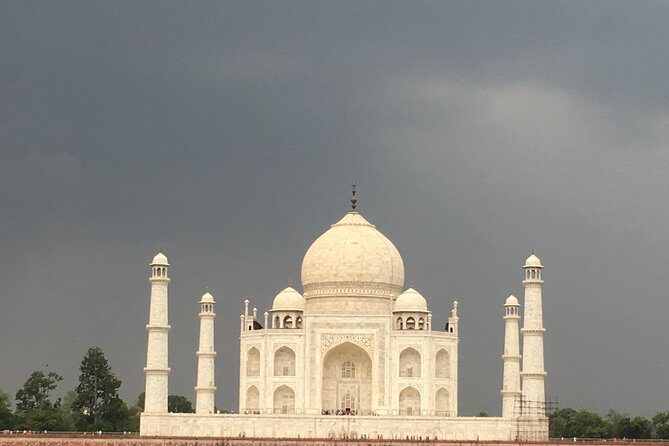 Private Tajmahal Day Tour From New Delhi By Gatiman Express Train - Agra Fort: Mughal residence with a strong view angle