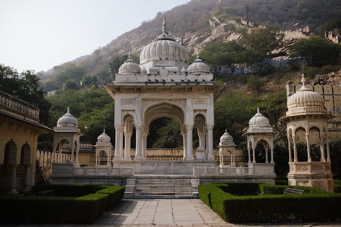 Private Temple Tour in Jaipur w/ Guide, Transportation & Sites - Stop 1: Tarkeshwar Mahadev Temple (Quick Start With Shiva)