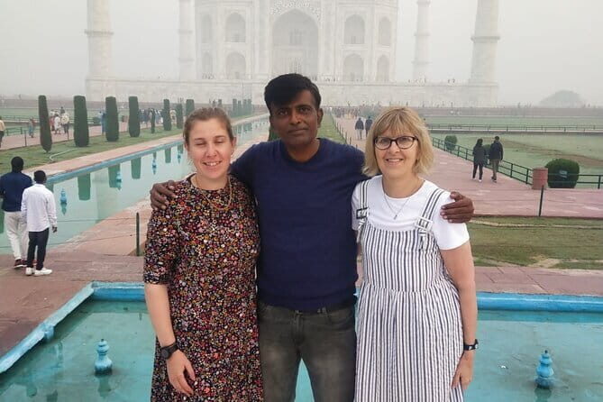 Private Tour Guide For Taj Mahal - Entering The Taj Mahal With A Licensed Private Guide