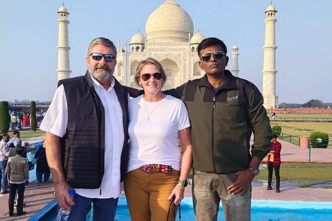 Private Tour Guide For Taj Mahal - Taj Photo Rules And Dress Decorum Near The Mosque