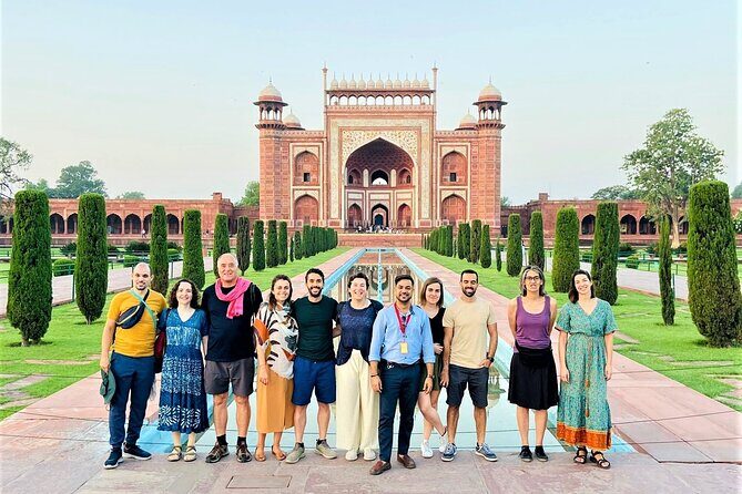 Private Tour Guide for Taj Mahal and Agra Fort - Picking the right English support: Arun and Abdul as real options