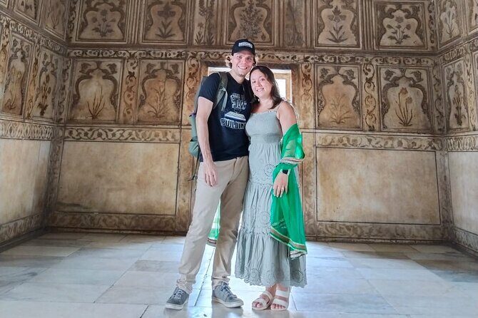 Private Tour of Taj Mahal from Delhi by Chauffeured Car - Buffet lunch at a 5-star hotel: why included food matters