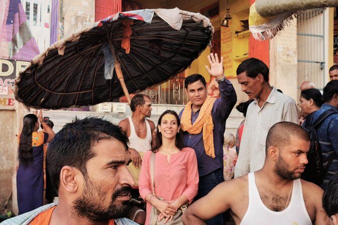 Private tour of Varanasi with official tour guide - Sunrise boat on the Ganges: seeing life and death from the water