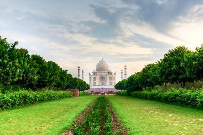 Private Tour: One Day Trip To Agra from Delhi by Car Visit Taj Mahal & Agra Fort - Meeting the guide: what “private” actually changes