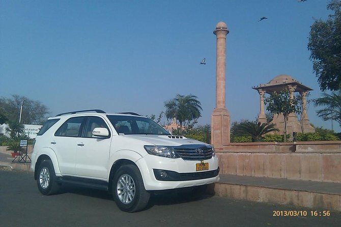 Private Transfer from Agra to Jaipur - Price and value: is $50.21 per person worth it?