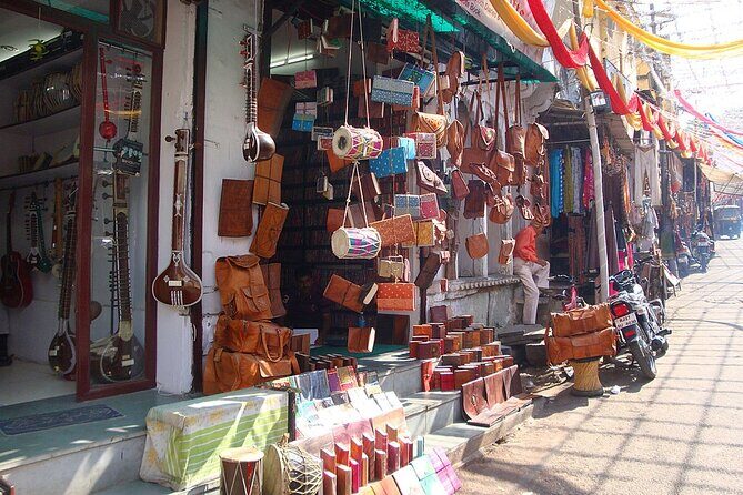 Private Udaipur Shopping Tour with Pickup & Drop-off - Bapu Bazaar and Chetak Circle: bigger variety, more categories to mix