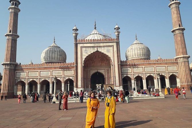Private Walking Tour: Old Delhi including Ancient Havelis and Chandni Chowk - Ballimaaran and the havelis: private mansions on real streets