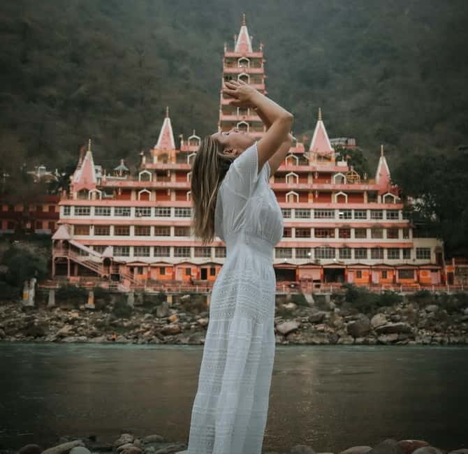Rishikesh Full Day Guided Sightseeing Tour with Ganga Aarti - Price and what $52 buys you in Rishikesh