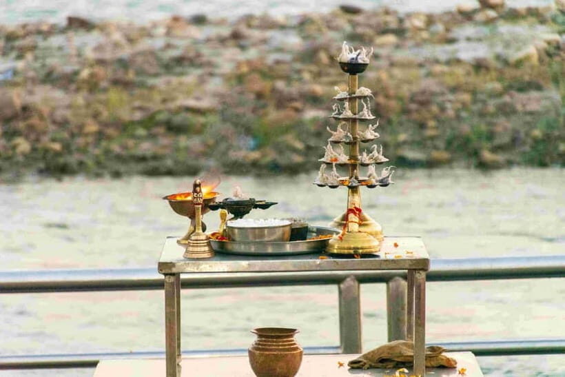 Rishikesh Full Day Guided Sightseeing Tour with Ganga Aarti - Triveni Ghat and Bharat Mandir: where the day’s spiritual vibe sets in