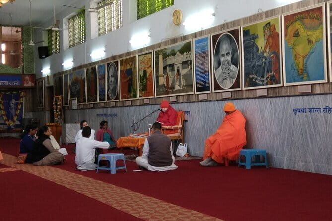 Rishikesh Private Guided Sightseeing Tour by Car - Sivananda Ashram: A Traditional Stop for Understanding Ashram Life