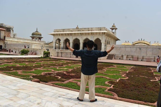 Same Day Agra/Taj Mahal Tour from Delhi : Private & all inclusive - Price and value: $15, but the real question is what option you choose