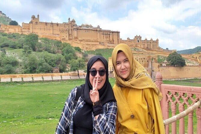 Same Day Agra Trip by Car from Delhi - All Inclusive - The private guide experience: what feels VIP