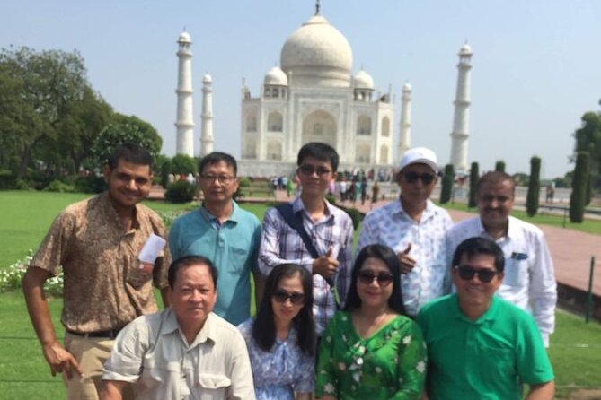 Same Day Luxury Taj Mahal, Fort & Baby Taj Tour from Delhi by Car - Taj Mahal: entering with help (and keeping the day on track)