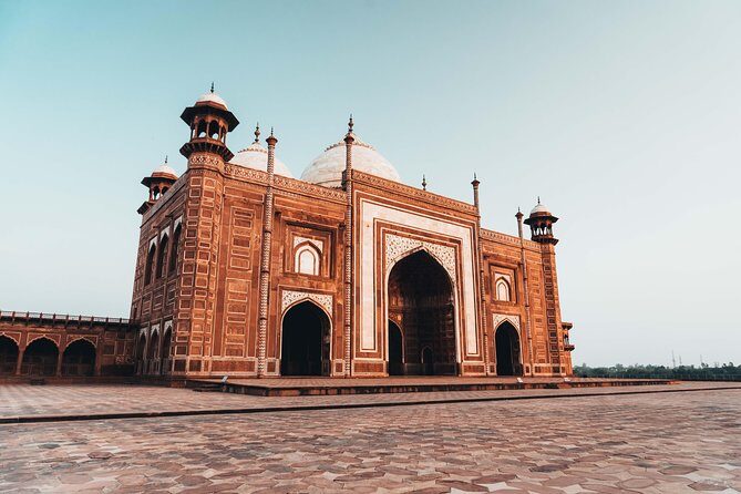 Same day Taj mahal and agra fort tour by car - Lunch at DoubleTree by Hilton Agra: a comfort break that keeps the day moving