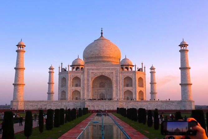 Same Day Taj Mahal and Agra Fort Tour from Delhi By Car - Tickets, food, and what your $45 really covers