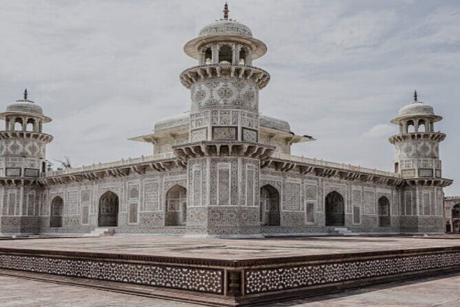 Same Day Taj Mahal and Agra Fort Tour from Delhi By Car - The road and the timing: private means you still should plan