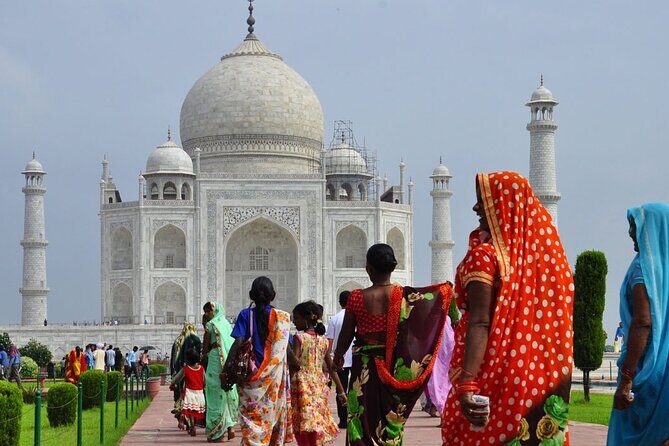 Same Day Taj Mahal Tour By Car From Delhi - Taj Mahal First: How the Visit Usually Feels in Real Life