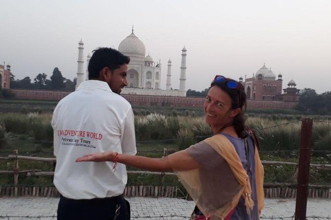 Same Day Taj Mahal Tour By Gatiman Express Train With Local Tour Guide - The Taj Mahal visit: your 3-hour reality check