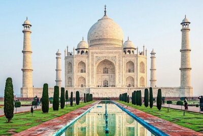 Same Day Taj Mahal Tour By Train - 7:00 AM hotel or airport pickup, then straight to Nizamuddin