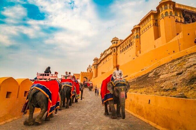 Same Day Tour of Taj Mahal with Our Real Historical Experience - A private Agra day that starts when you want