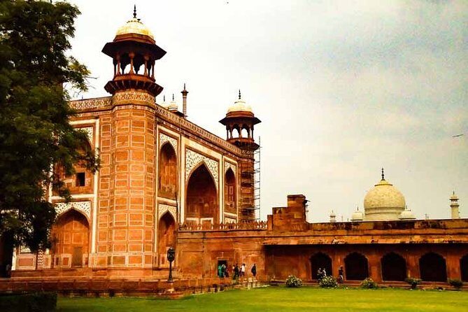 Skip The Line Private Taj Mahal & Agra Fort Day Tour By Car - Getting picked up in an AC car (and why it matters in Agra)