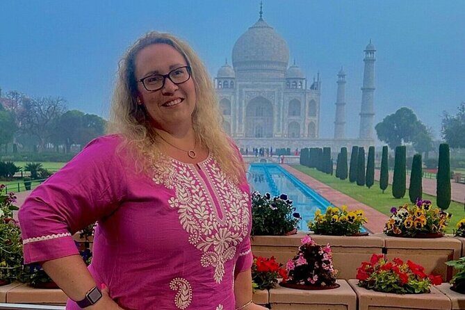 Skip The Line - Sunrise View Of Tajmahal From Delhi By Car - Lunch and TDI Mall: the optional break and the handicraft angle