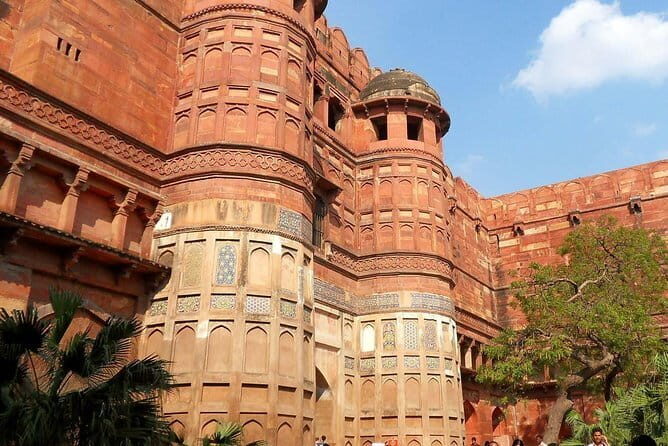Skip-the-Line Taj Mahal Agra Fort Baby Taj Tour From Agra - Pickup, routing, and a realistic 6-hour rhythm