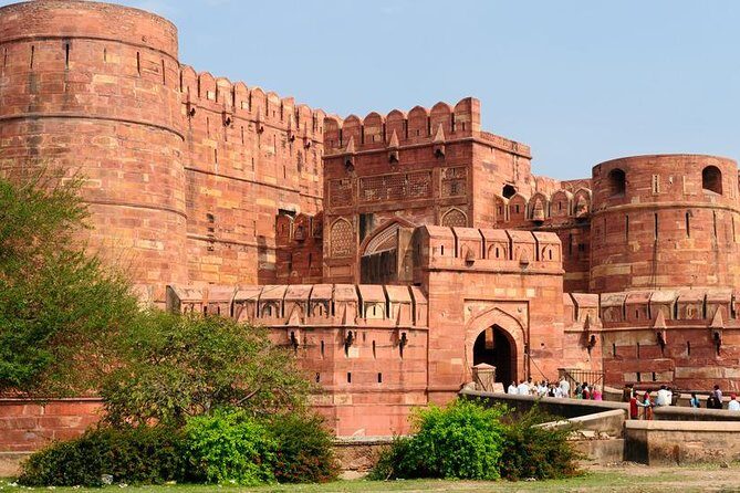 Skip The Line Taj Mahal, Agra Fort & Mehtab Garden Tour - Stop 2: Agra Fort for power, palace-life traces, and Taj views