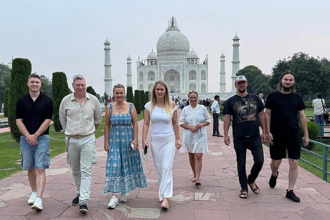 Skip the Line Taj Mahal and Agra Fort with 5<em>Star Lunch – Key highlights’ /></p>
<ul>
<li><strong>Express entry for the Taj Mahal</strong> so you waste less time waiting</li>
<li><strong>Hotel pickup and drop-off</strong> with private car transportation</li>
<li><strong>Professional guide with Mughal context</strong> (you’ll hear Shah Jahan connections)</li>
<li><strong>UNESCO Agra Fort visit</strong> inside red sandstone Mughal power</li>
<li><strong>Optional Baby Taj add-on (Itimad-ud-Daulah)</strong> if you want more marble detail</li>
<li><strong>Mineral water during journeys</strong> plus optional lunch if selected</li>
</ul>
<h2 id="the-4-hour-plan-that-keeps-your-energy-for-the-sights">The 4-hour plan that keeps your energy for the sights</h2>
<p><img width="669" height="446" decoding="async" src=