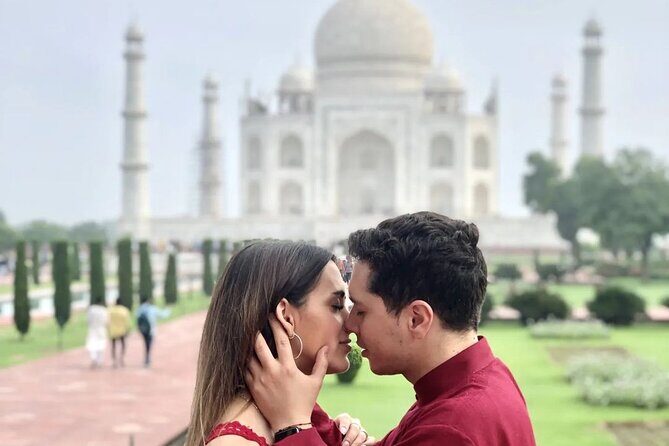 Skip-The-Line Taj Mahal Guided Tour with Flexible Options - Private AC car, water, and lunch options that affect your comfort
