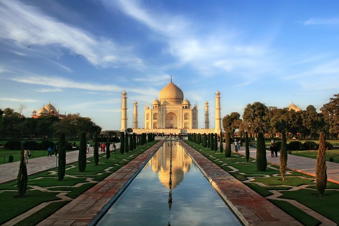 Skip The Line: Taj Mahal Tour From New Delhi With Drop At Jaipur - The guide and driver: the small details that make the day run