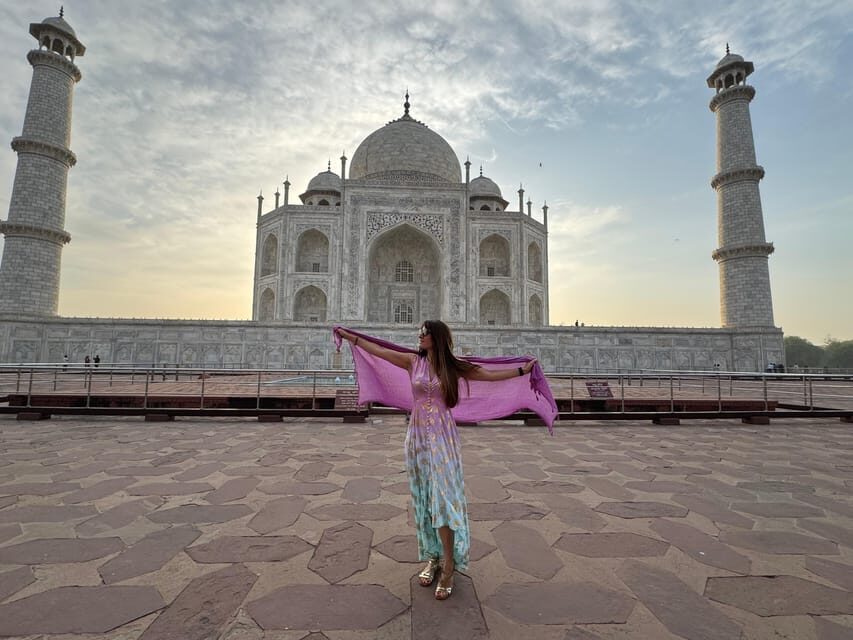 skip the line taj mahal tour with private tour guide - Photo stops that are actually planned, not accidental