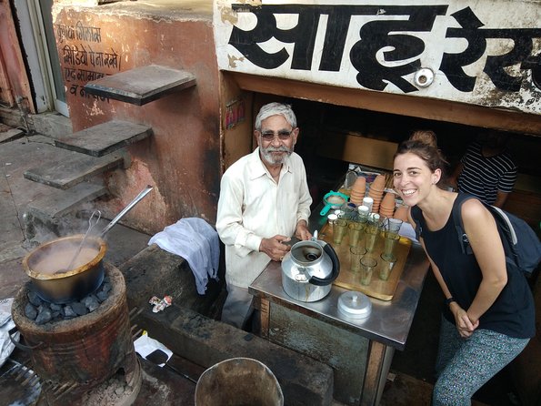 Small-Group Early Morning Pink City Bike Tour - Price and value: $20 for bikes, guide, and breakfast