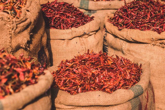 Spice Market & Old Delhi Highlights: Guided 3-Hour Tour - Jama Masjid: The Big Mughal-Era Mosque and the Etiquette You Need